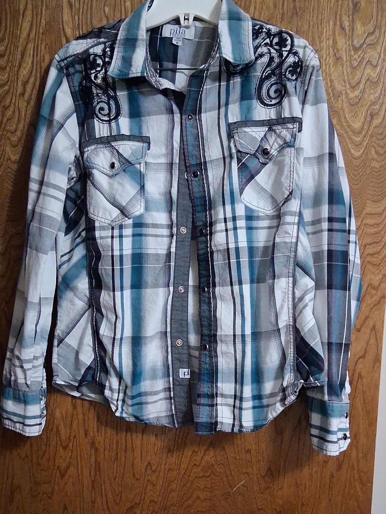 Teal And White Id Casual Button-Down Shirt With Embroidered Shoulders